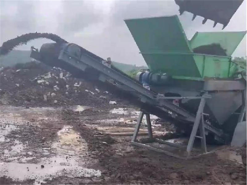 恒睿湿土筛分机 —— 雨季施工不卡壳，湿土筛分难题迎刃解