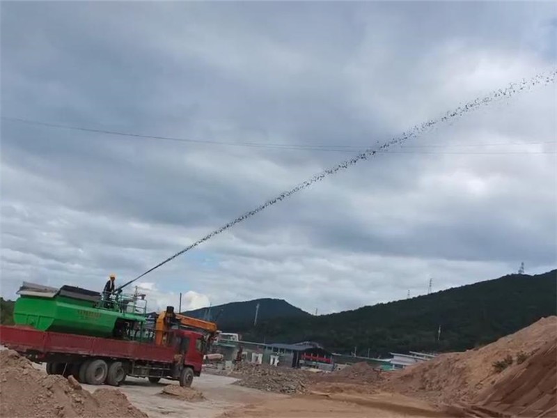 快速智能遥控团粒喷播机：顺应自动化趋势，引领绿化施工革新