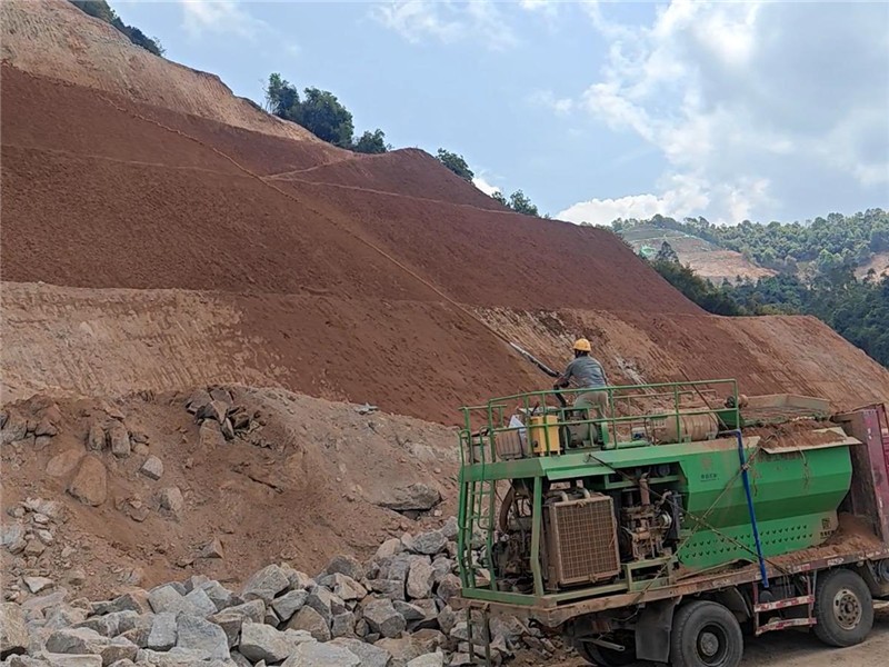 恒睿高原专用喷播机破解缺氧射程难题，聚焦高原矿山修复痛点