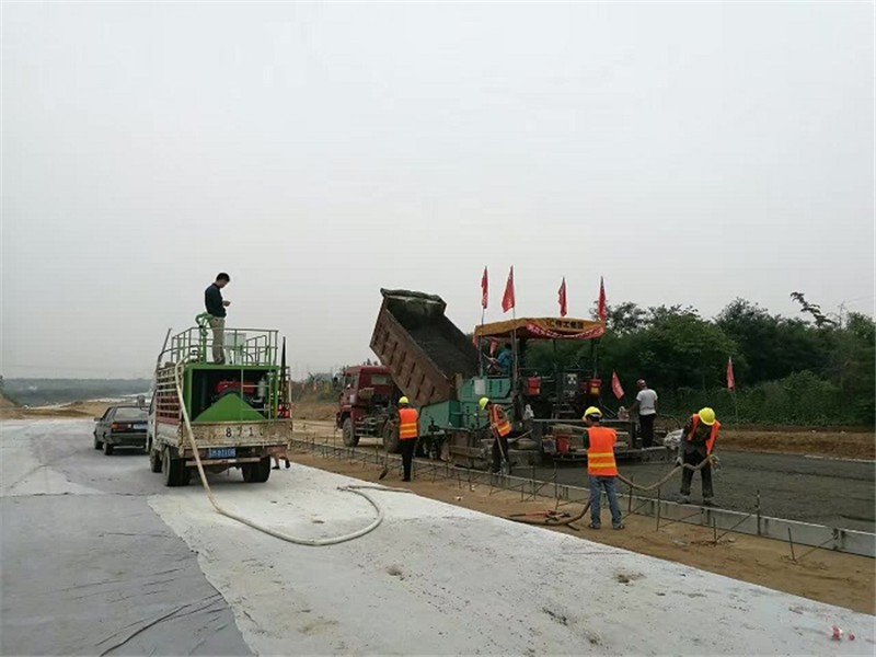 恒睿水泥浆喷洒机，公路建设提质增效新选择，便捷施工更省心