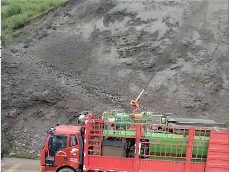 恒睿智能遥控快速喷播机应战高海拔工况，红原高原生态修复实战测评