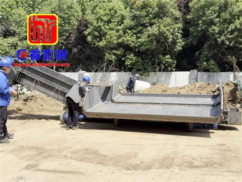 中分带绿化填土机公路基建道路养护专用，高效率完成中分带回填作业